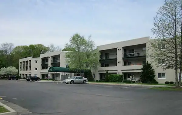 31 Devereux Avenue #101, Providence, RI 02909