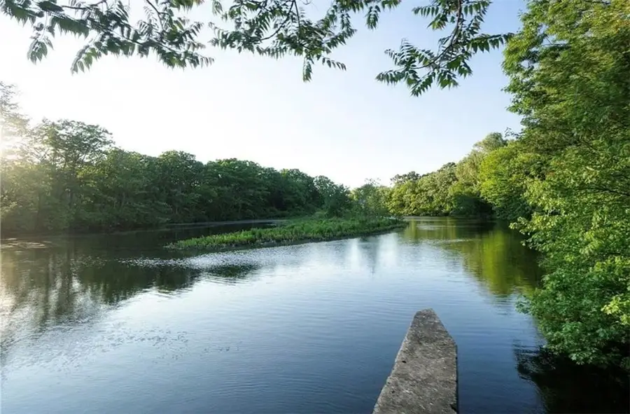 31 Devereux Avenue #101, Providence, RI 02909 - Image #3