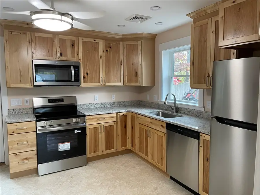 14 Douglas Circle, Smithfield, RI 02828 - Image #2