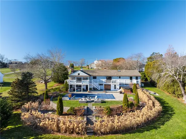 79 Peckham Lane, Middletown, RI 02842