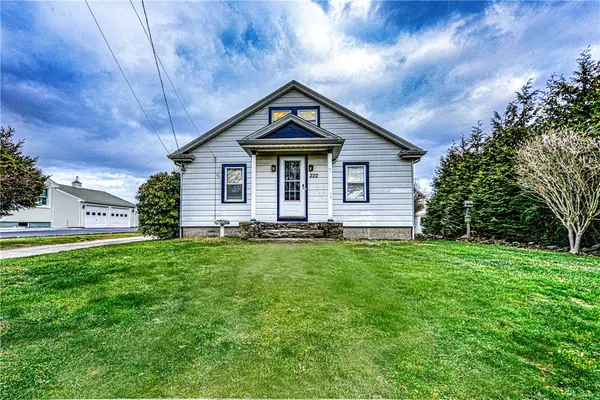 222 Peckham Avenue, Middletown, RI 02842