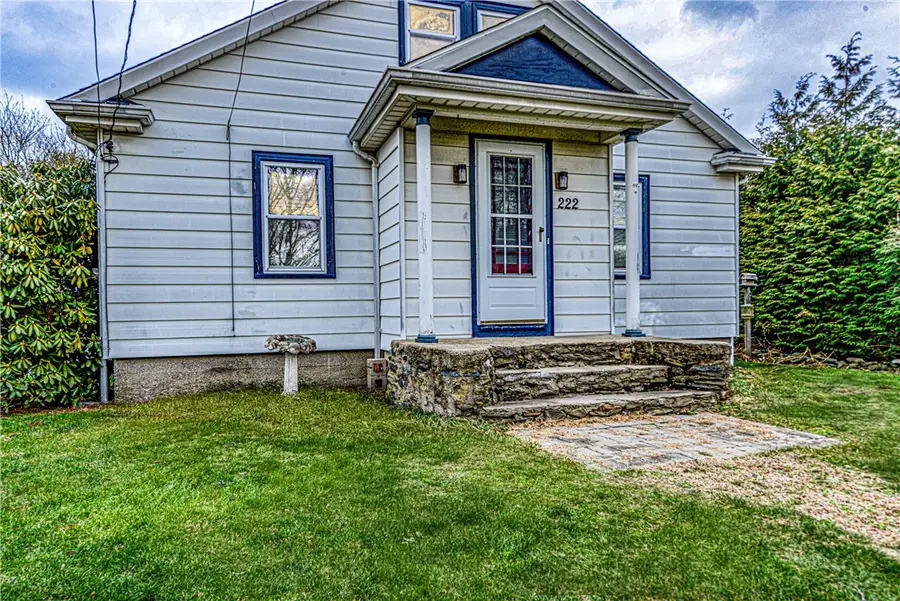 222 Peckham Avenue, Middletown, RI 02842 - Image #2