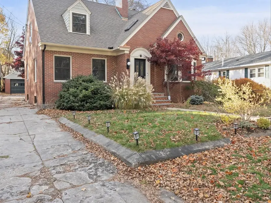 642 Pleasant Valley Parkway, Providence, RI 02908 - Image #2