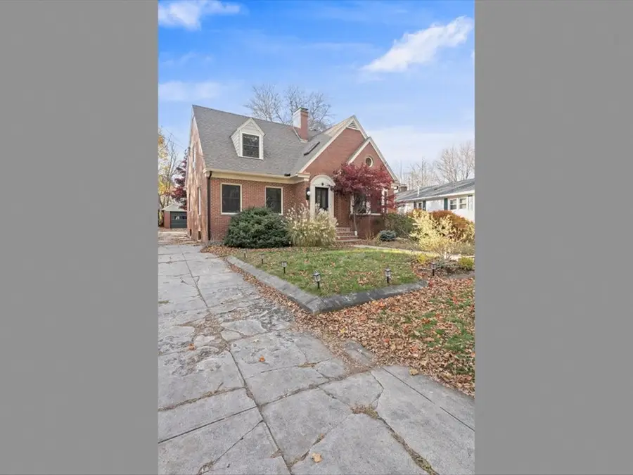 642 Pleasant Valley Parkway, Providence, RI 02908 - Image #3