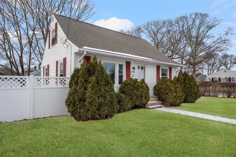 77 Buttonwoods Avenue, Warwick, RI 02886 - Image #2