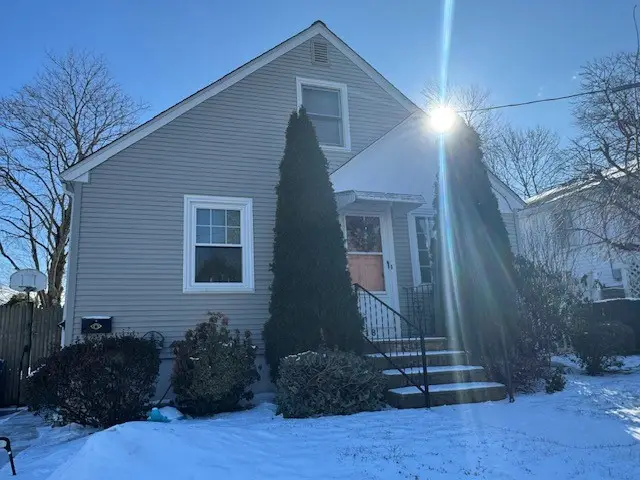 18 Fairmont Avenue, Pawtucket, RI 02860 - Image #2
