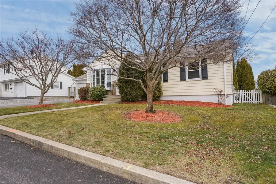 19 Salem Avenue, Cranston, RI 02920 - Image #3