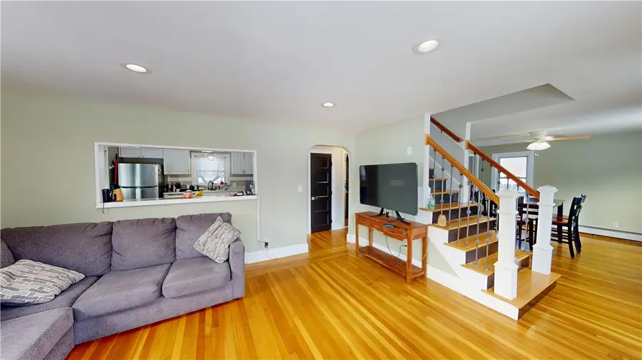 35 Welfare Avenue, Warwick, RI 02888 - Image #3