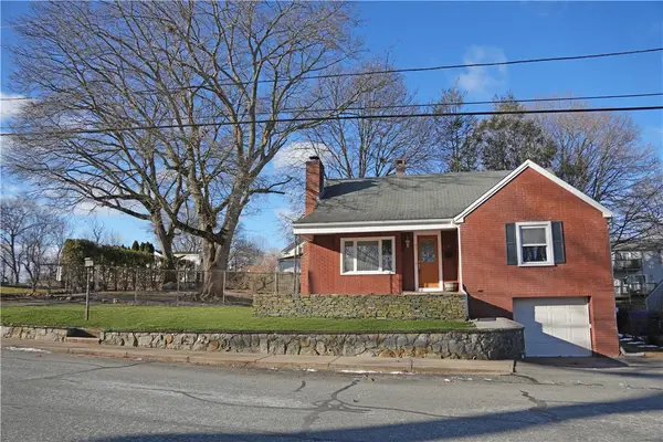 41 Pawtuxet Terrace, West Warwick, RI 02893