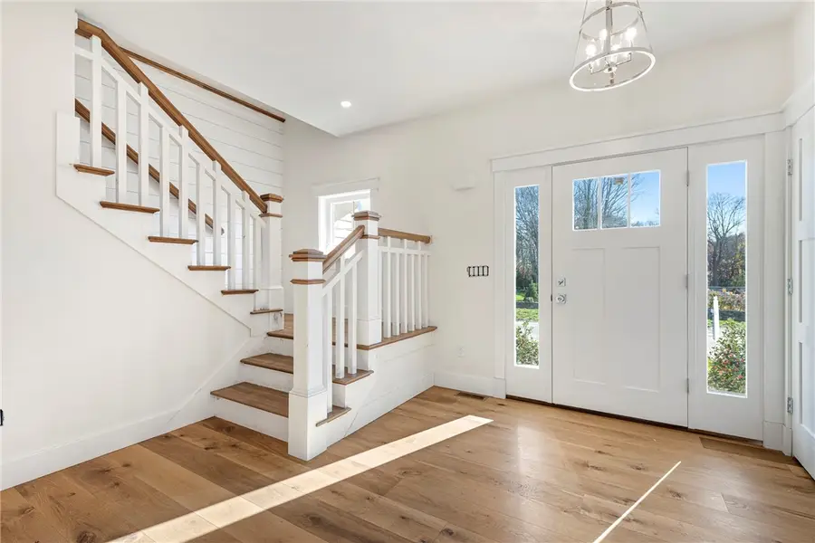 3 Knowlton Court, Bristol, RI 02809 - #3