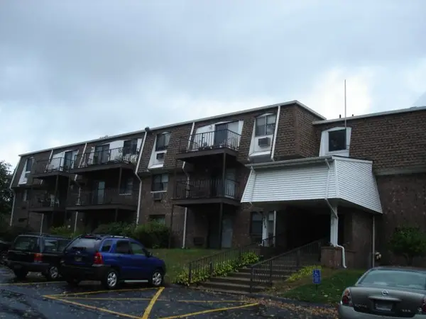 752 Quaker Lane #A314, Warwick, RI 02818