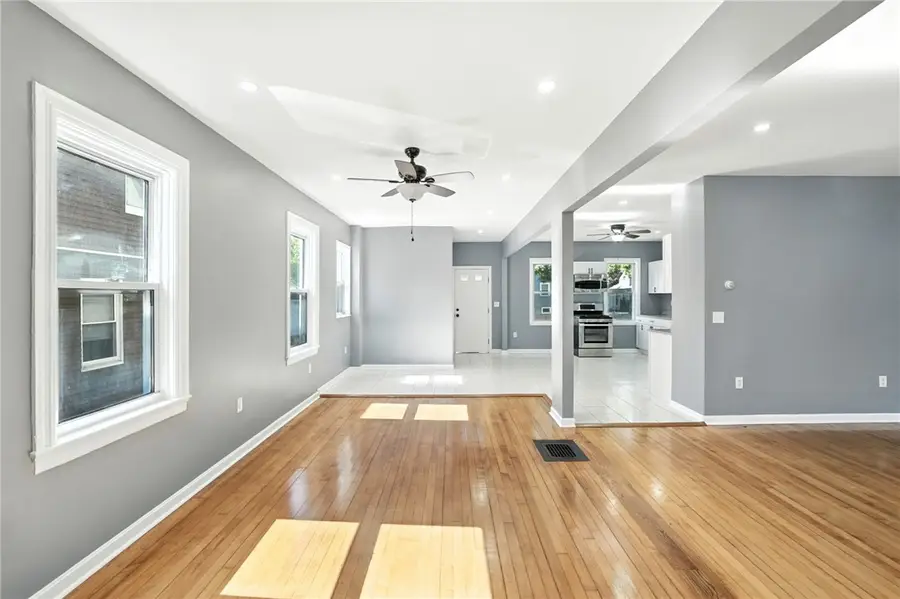 32 Carver Street, Pawtucket, RI 02860 - Image #2