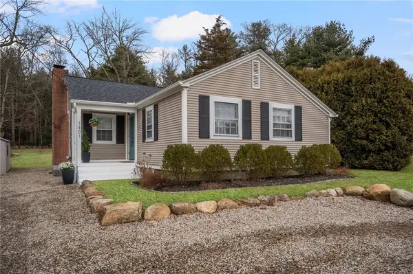 1401 Hope Road, Cranston, RI 02831
