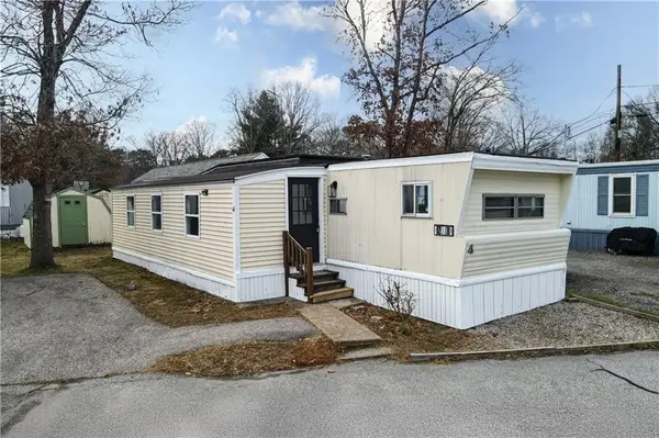 4 Lane 3 Lane, Coventry, RI 02816