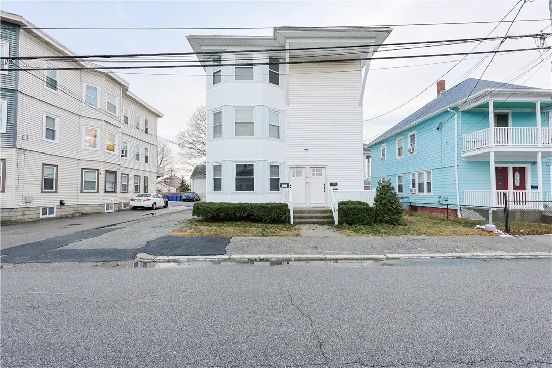 107 Hughes Avenue, Pawtucket, RI 02861 - Image #1