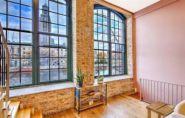 10 Exchange Court #203, Pawtucket, RI 02860