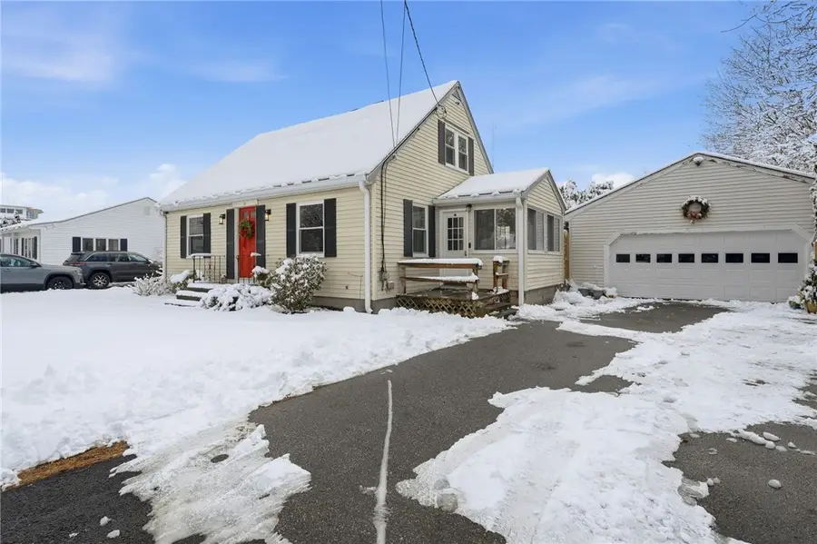 11 Gladding Street, Bristol, RI 02809 - Image #2