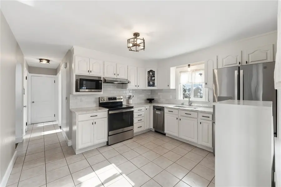 11 Gladding Street, Bristol, RI 02809 - Image #3