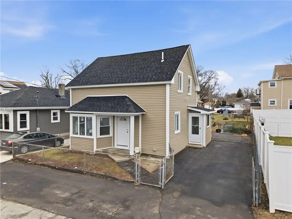72 Stowe Avenue, Riverside, RI 02915 - Image #1