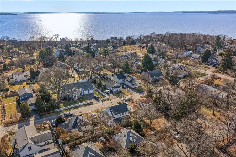 7 Bay Avenue, Barrington, RI 02806 - #2