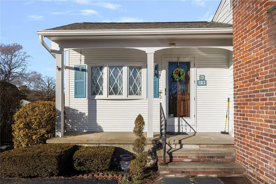 39 Holiday Avenue, Warwick, RI 02888 - #3