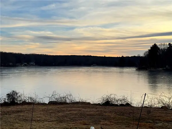 22 Cady Lane, Glocester, RI 02814