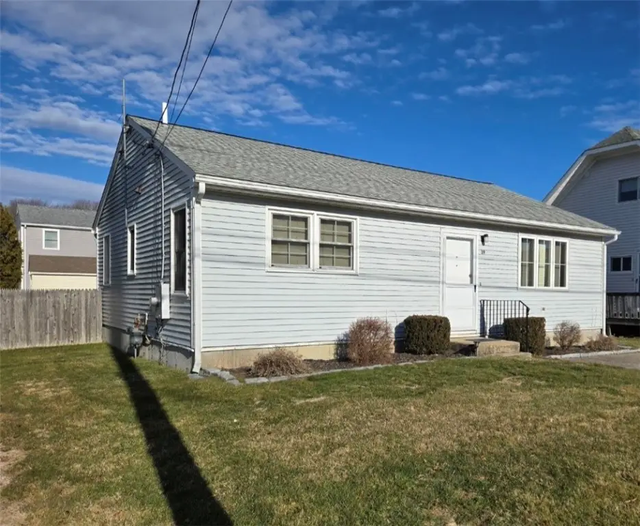 39 Elizabeth Road, Narragansett, RI 02882 - Image #1