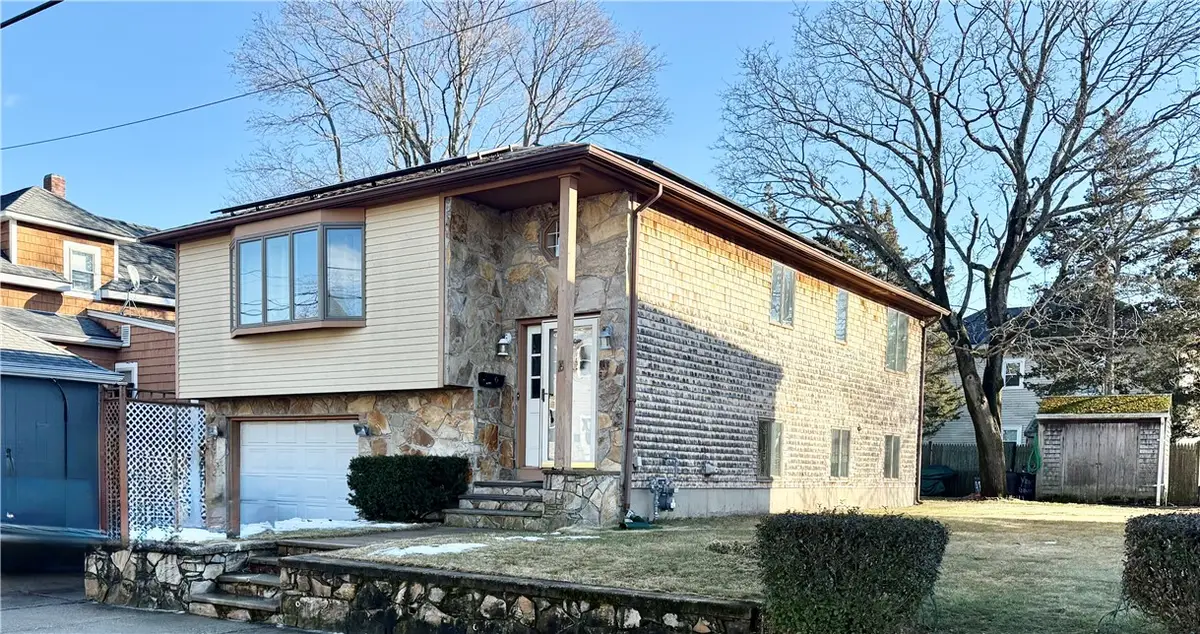 139 Suffolk Avenue, Pawtucket, RI 0261 - Image #1