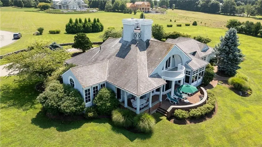 33 Courageous Circle, Bristol, RI 02809 - Image #1