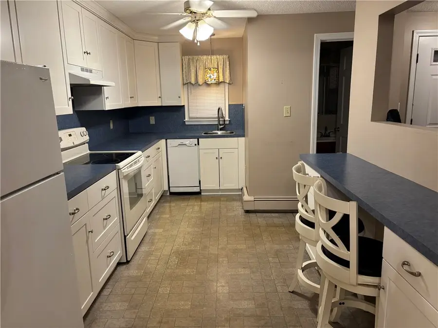 18 Villa Nova Street, Woonsocket, RI 02895 - #2