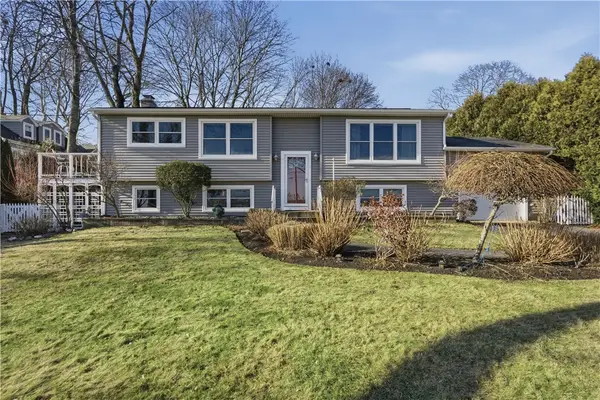 9 Bay Road, Warren, RI 02885
