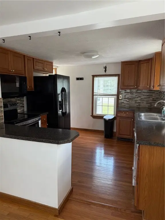 319 School Street, North Kingstown, RI 02852 - Image #3