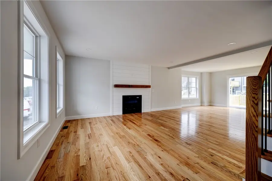 212 St Louis Avenue, Woonsocket, RI 02895 - Image #3