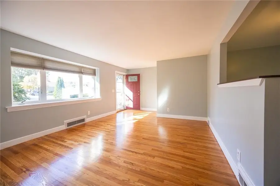 11 Salem Drive, North Providence, RI 02904 - Image #2