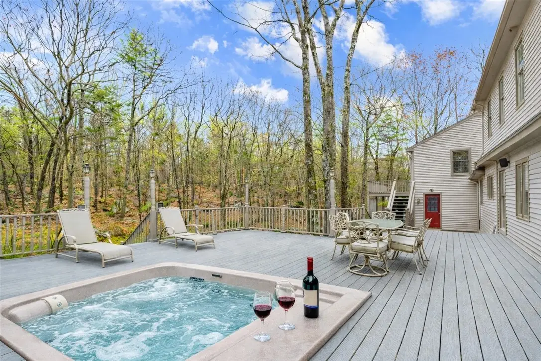 113 Log Road, North Smithfield, RI 02896 - Image #1