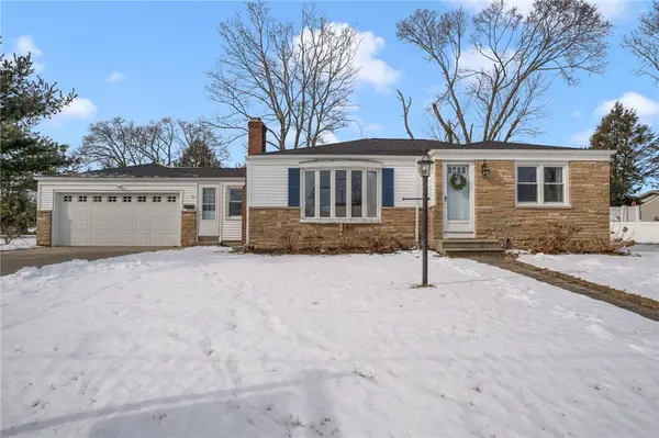 23 Laurelhurst Road, Cranston, RI 02920