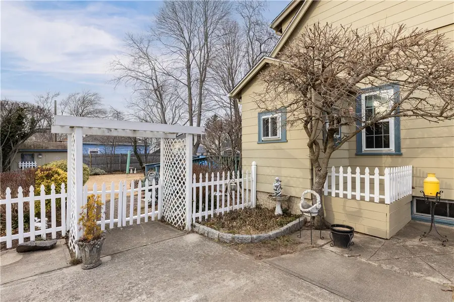 233 Palace Avenue, Warwick, RI 02886 - #3