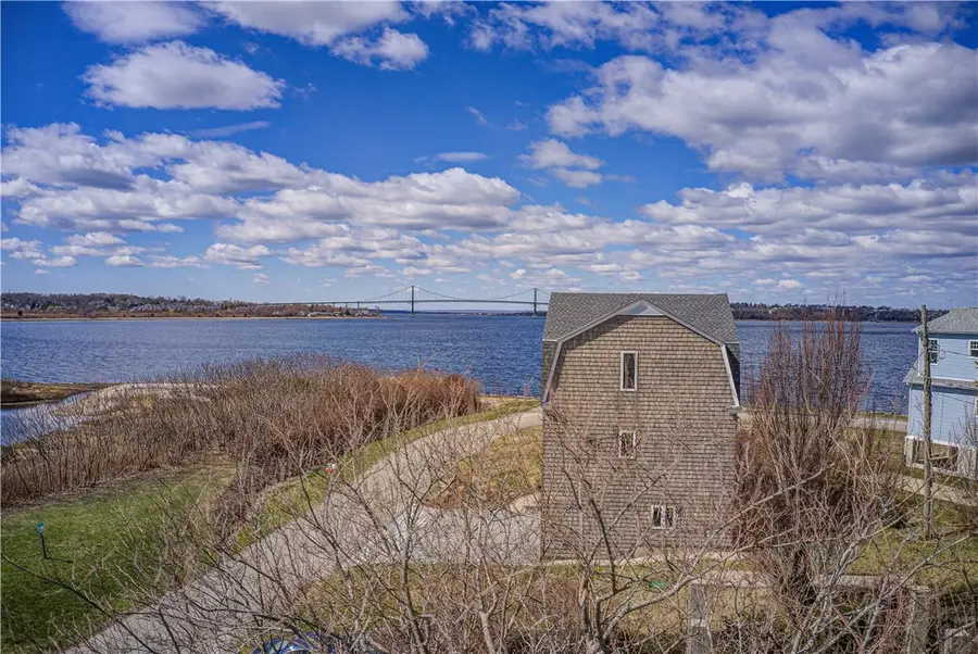310 Common Fence Point Boulevard, Portsmouth, RI 02871 - Image #2