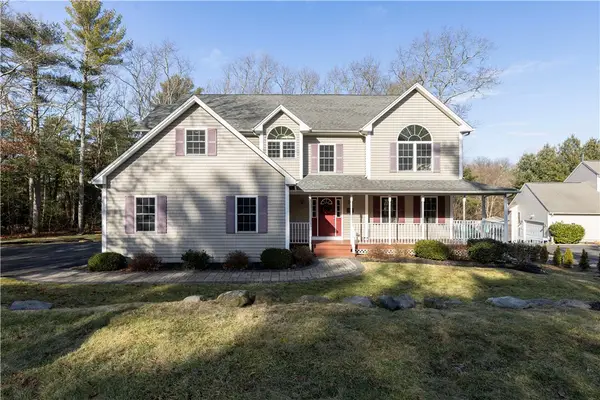 47 Wooded Grove Circle, South Kingstown, RI 02892