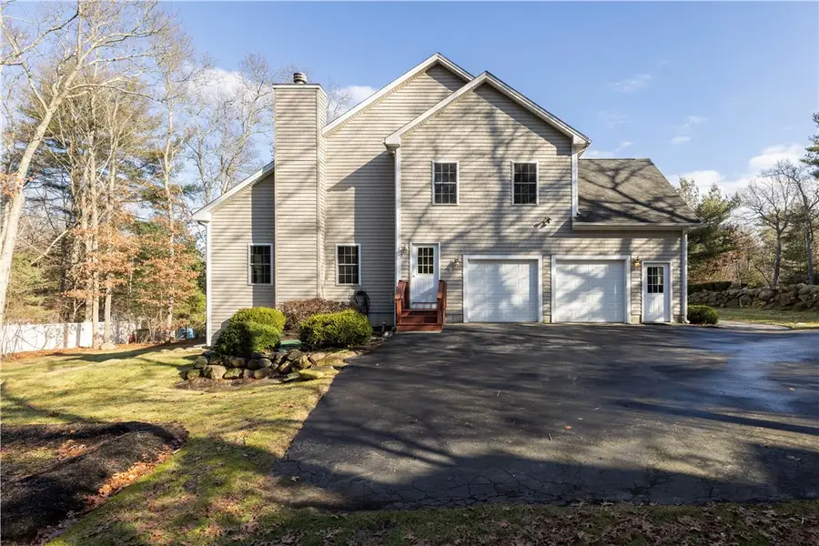 47 Wooded Grove Circle, South Kingstown, RI 02892 - Image #3