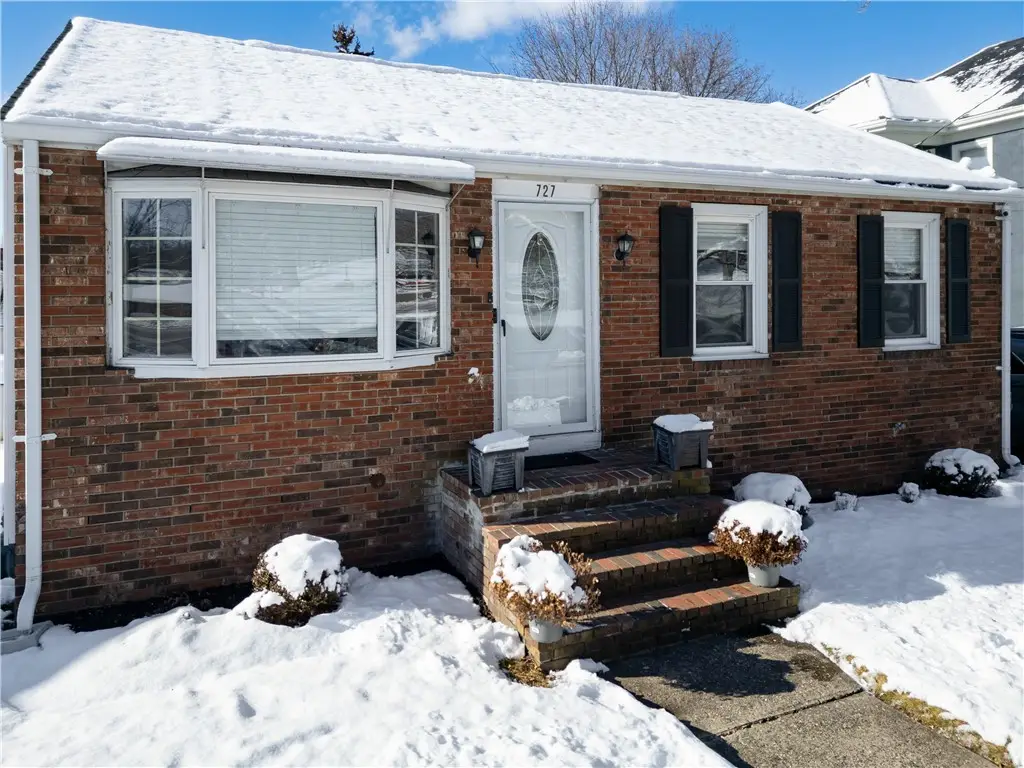 727 Mendon Road, Woonsocket, RI 02895 - Image #1