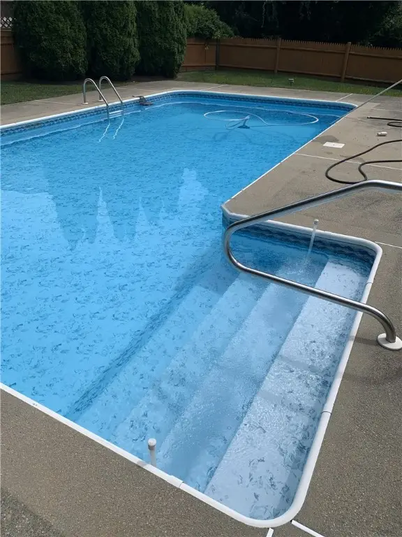 2 Sturbridge Avenue, Smithfield, RI 02828 - Image #3