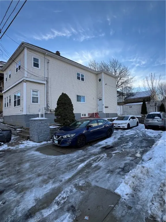 11 Hillhurst Avenue, Providence, RI 02909 - Image #2