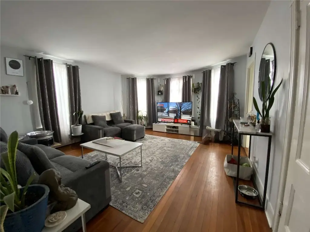 19 Vernon Avenue, Newport, RI 02840 - Image #1