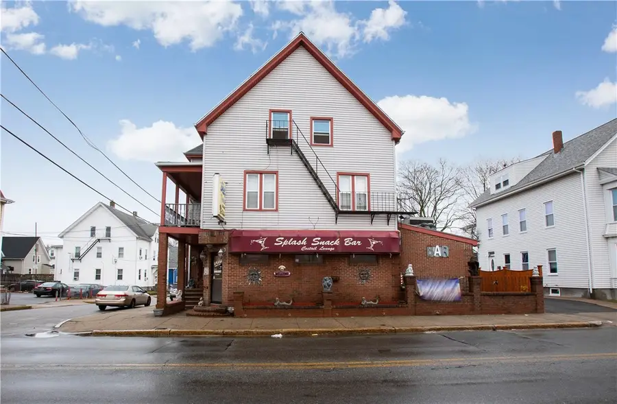 546 Lonsdale Avenue, Central Falls, RI 02863 - #2