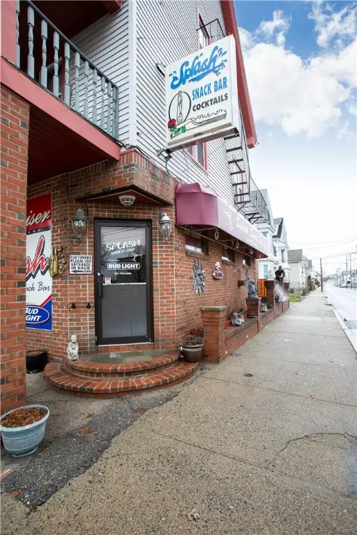 546 Lonsdale Avenue, Central Falls, RI 02863 - #3