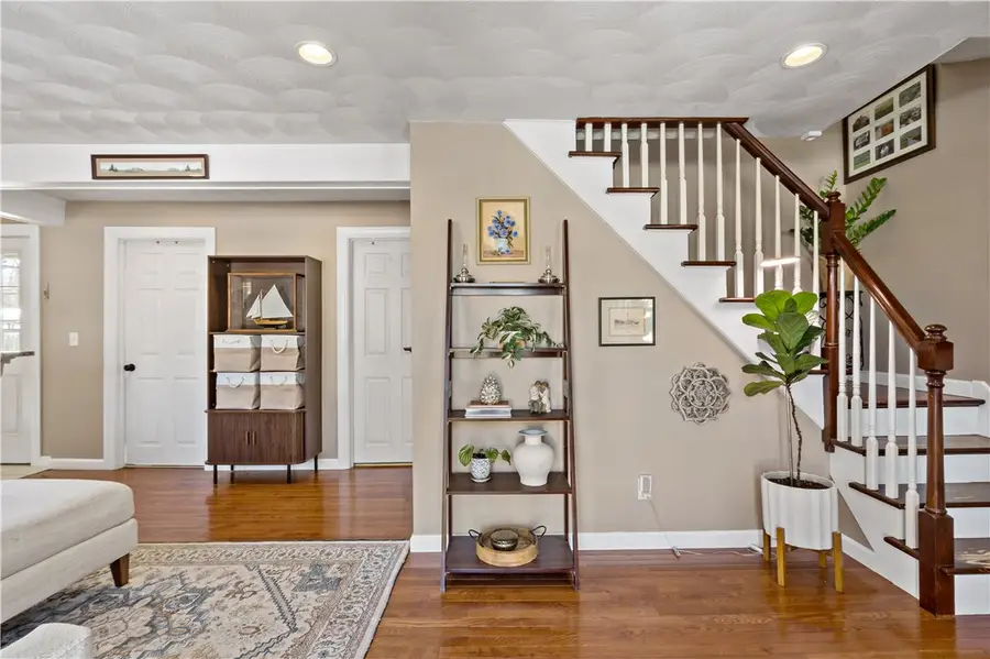 10 Cosett Road, Warwick, RI 02886 - #3