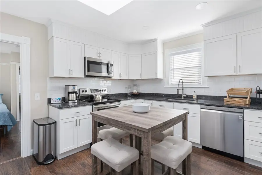 845 Main Street, East Greenwich, RI 02818 - #3