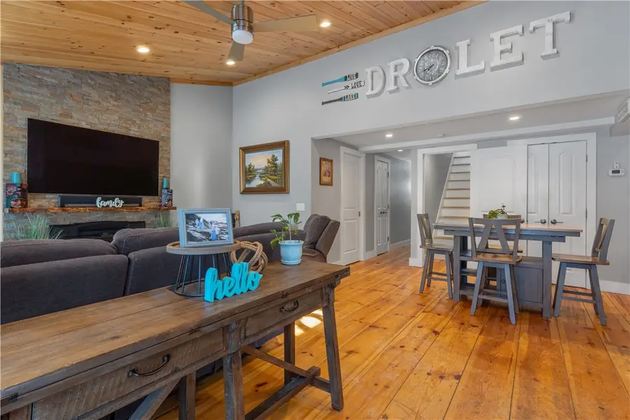 143 Lake View Drive, Glocester, RI 02814 - Image #3