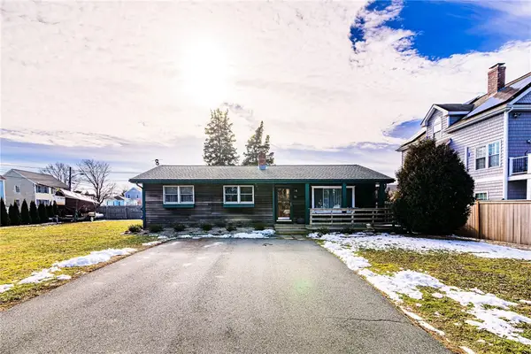 55 Rhode Island Boulevard, Portsmouth, RI 02871